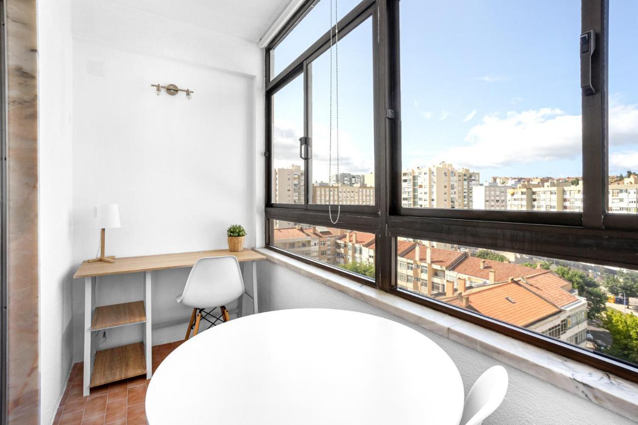 Wonderful Shared Apartment In Alfornelos - Near Metro! Lisboa Exteriér fotografie