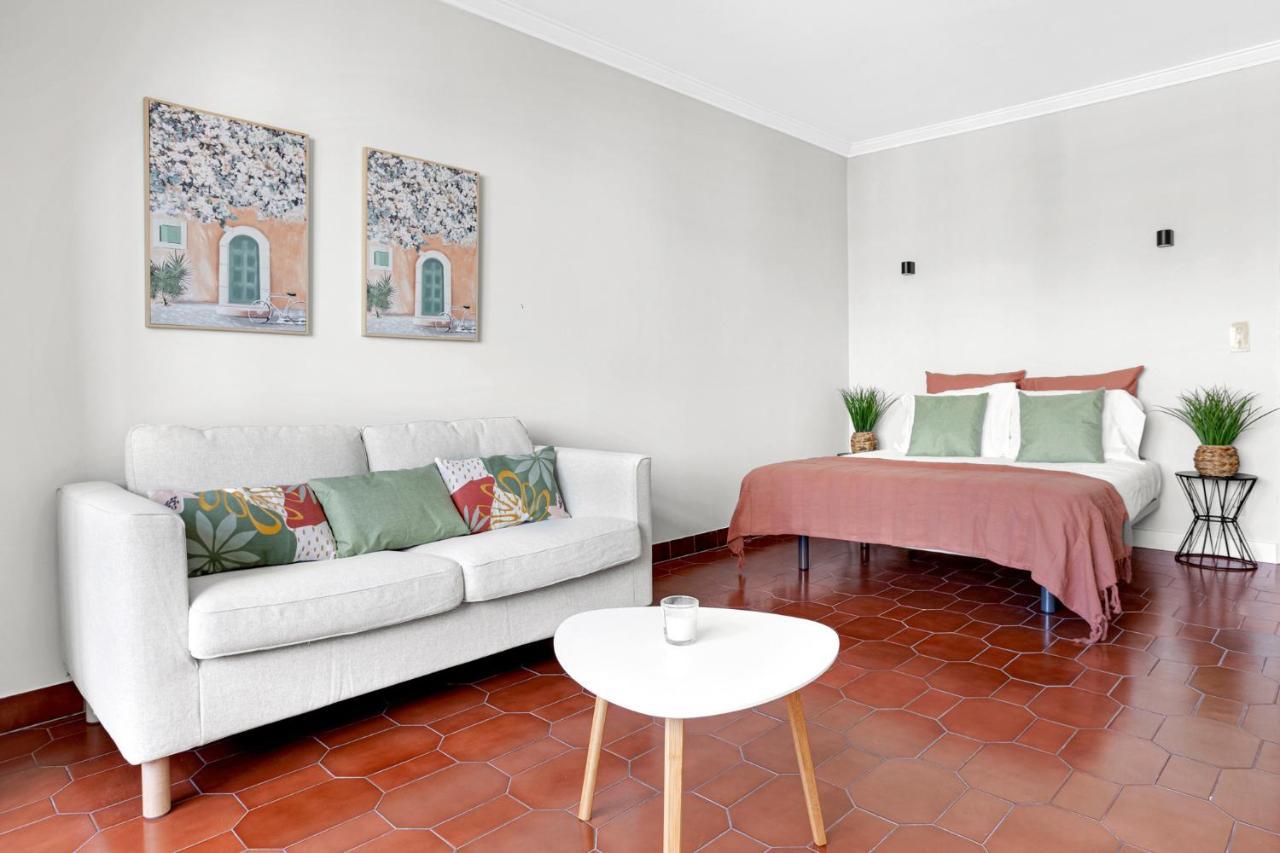 Wonderful Shared Apartment In Alfornelos - Near Metro! Lisboa Exteriér fotografie